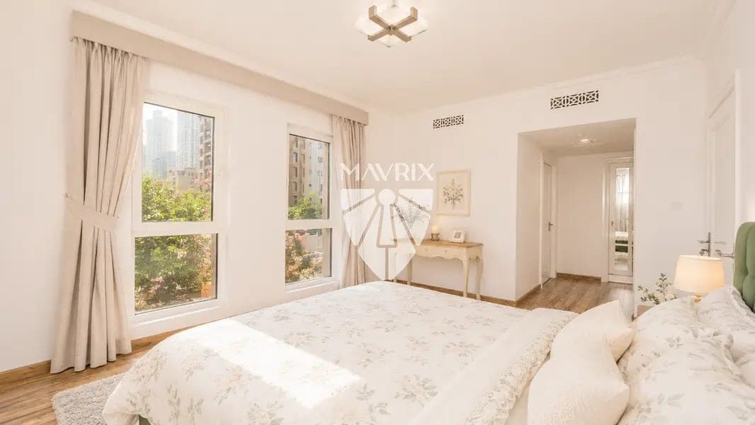 Upgraded | Community View | Furnished | Old Town