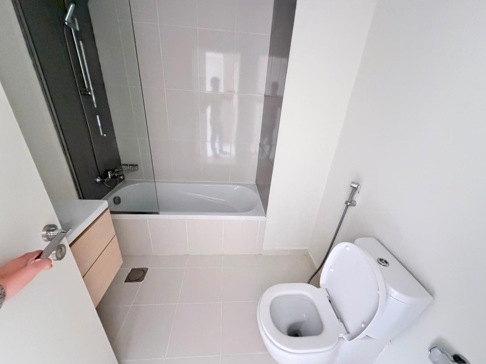 3-Bedroom + Maid Room  | Middle Unit | R2M