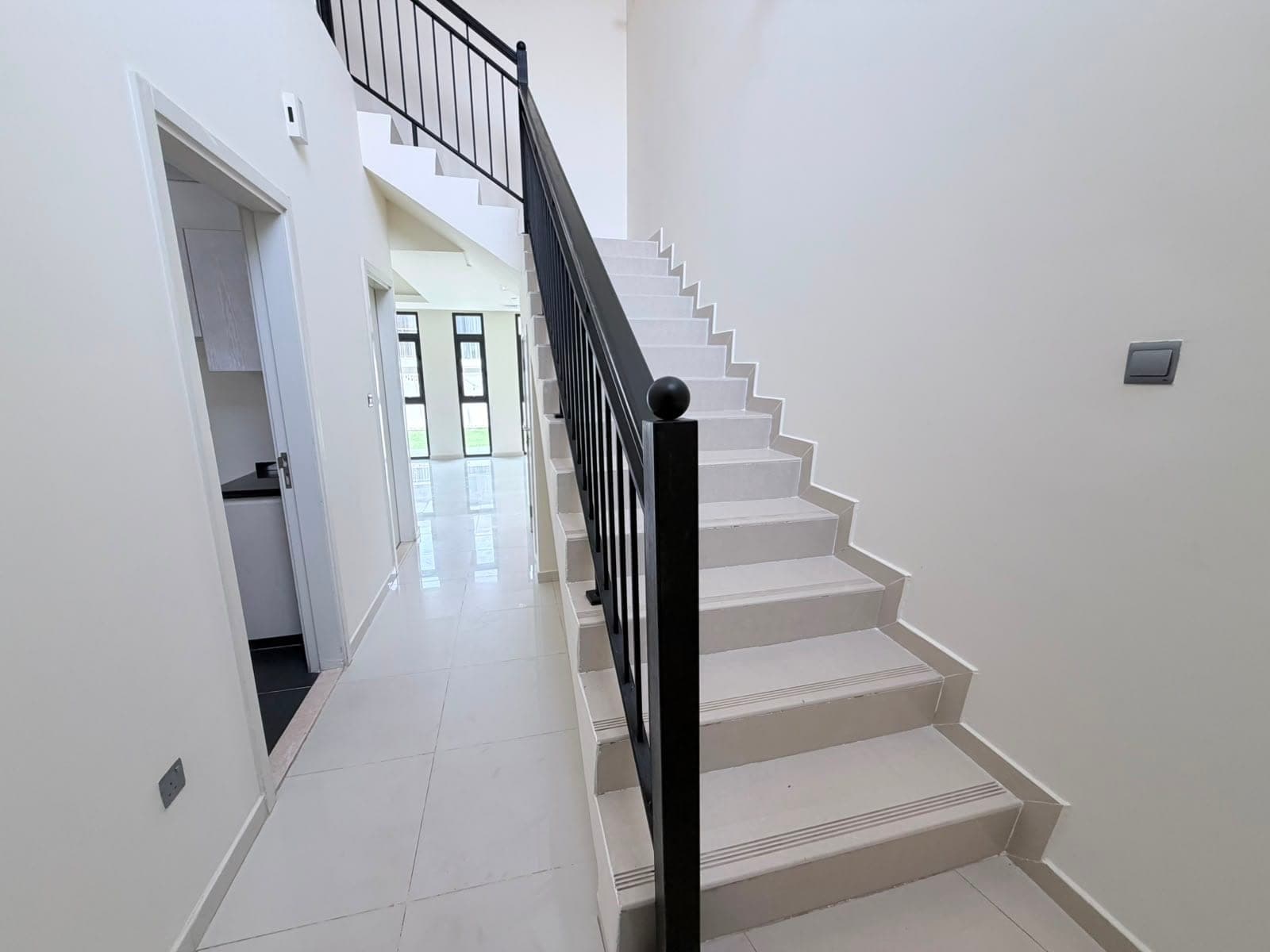 3-Bedroom + Maid Room  | Middle Unit | R2M