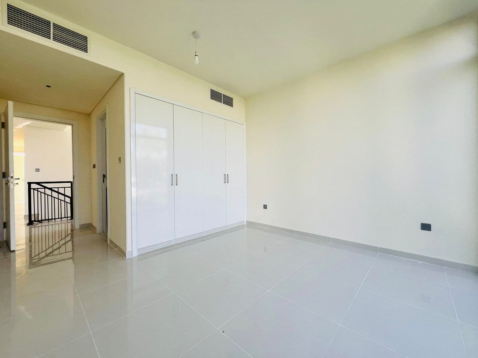 Spacious 6BR Villa + Maid Room | Single Row | Park View